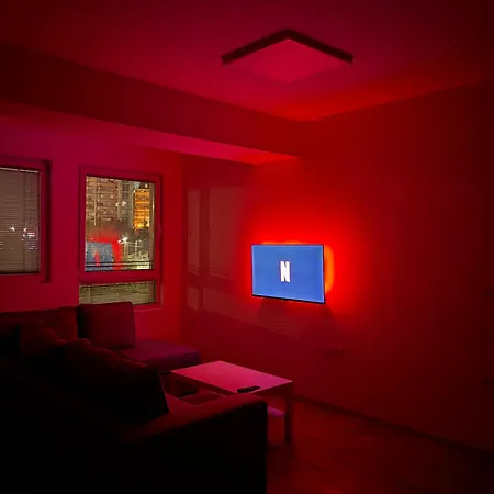 Aura Apartments-modern,familyheaven,bus Station Appartamento