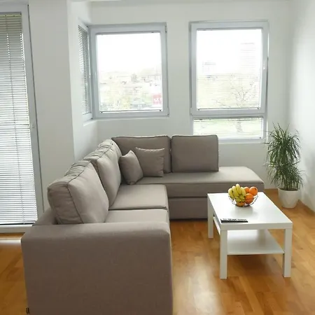 Appartamento Aura Apartments-modern,familyheaven,bus Station