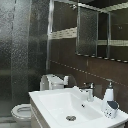 Aura Apartments-modern,familyheaven,bus Station *