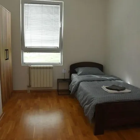 Aura Apartments-modern,familyheaven,bus Station
